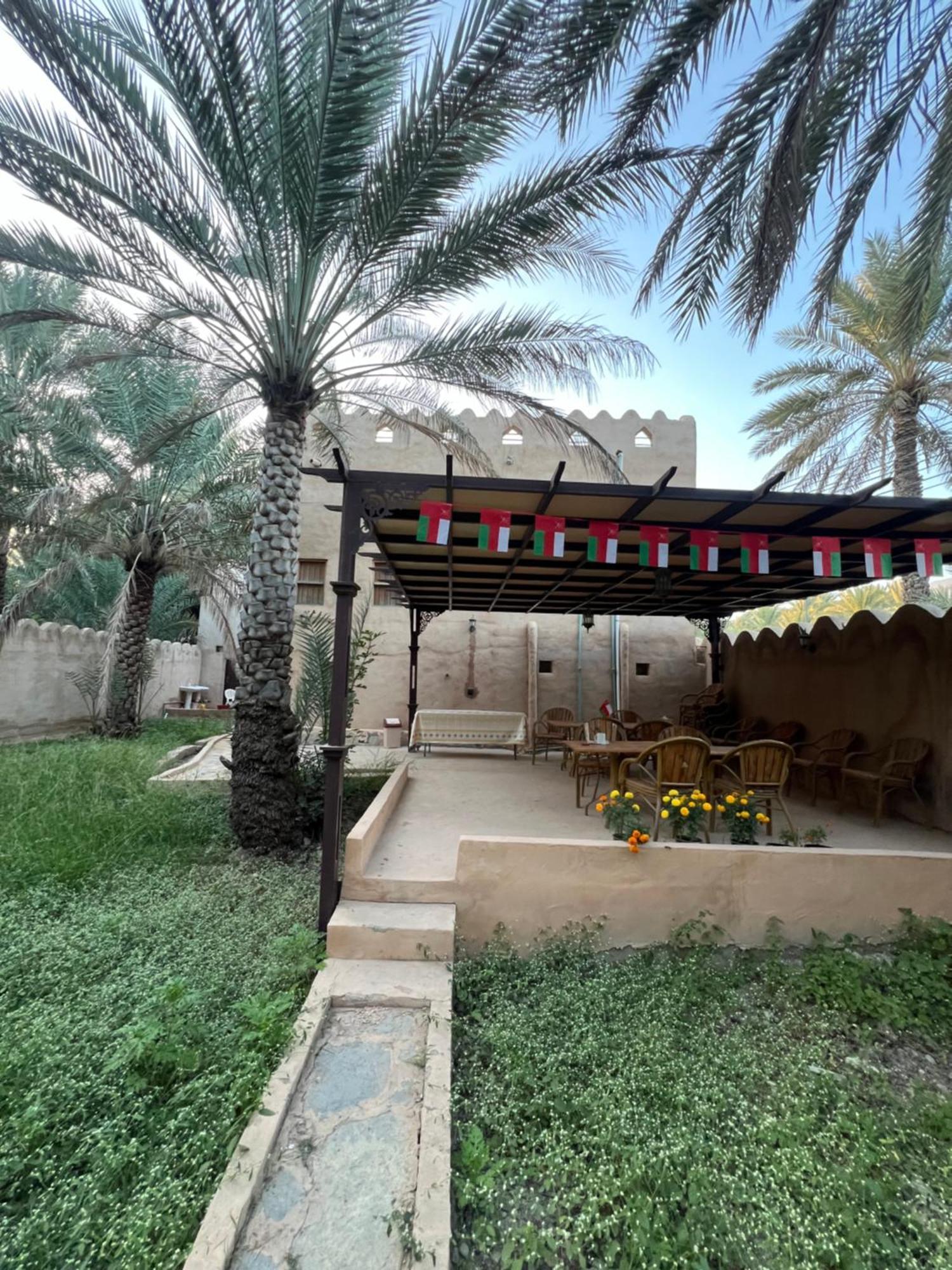 Mall Aldakhil House Al Ḩamrāʼ Екстериор снимка